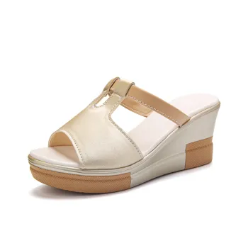 Reivanti Abrasion Resistant Slide Slippers Women's Gold