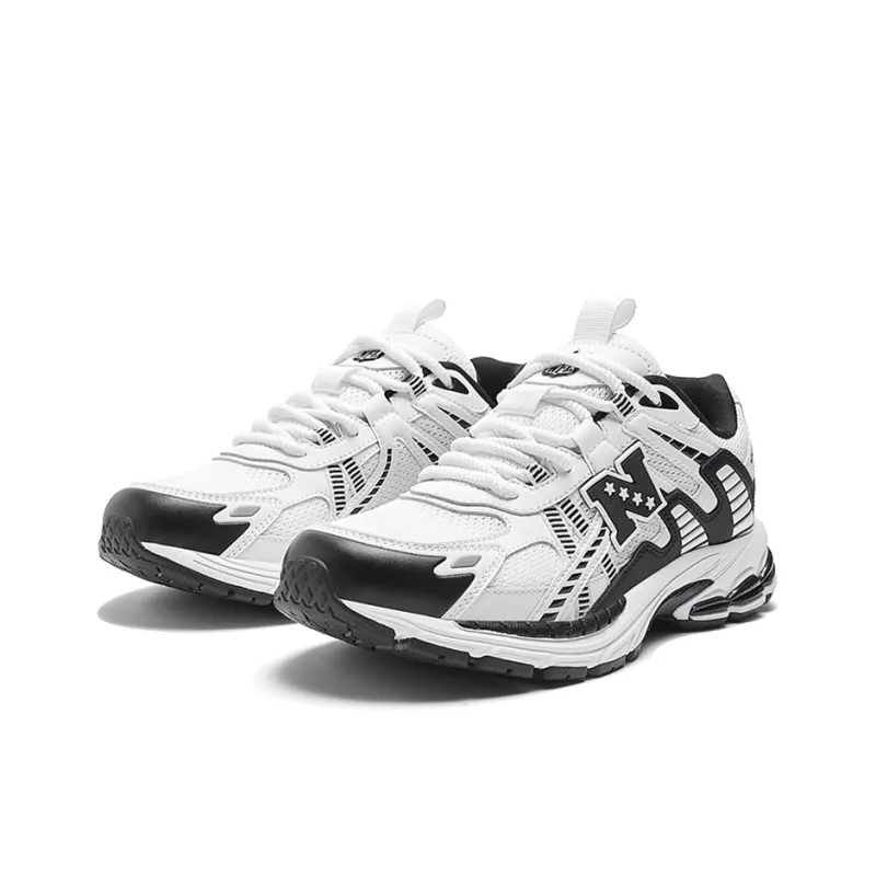 NFL Runner Low Top Casual City Commute Running Shoes Unisex White Black-2