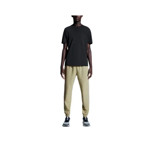 On Focus-T T-Shirts Men Black