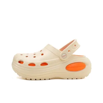 DAPHNE Clogs Women's