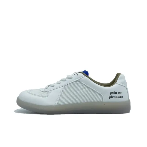 PAIN OR PLEASURE Low Top Skateboard Shoes Unisex White Blue Magnolia