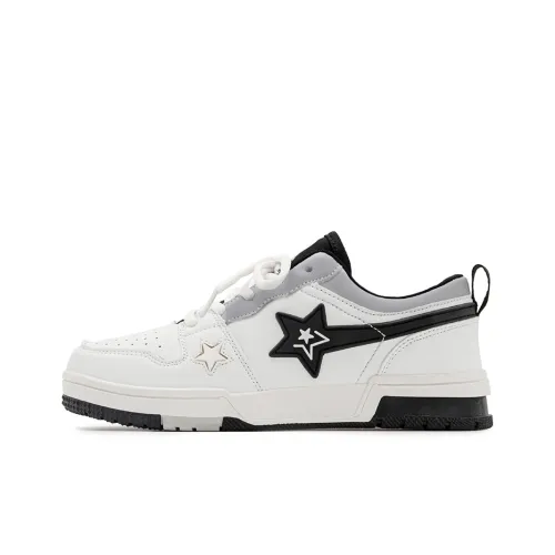 A&M Anti Slip Wear Resistant Low Top Skateboard Shoes Unisex Black White