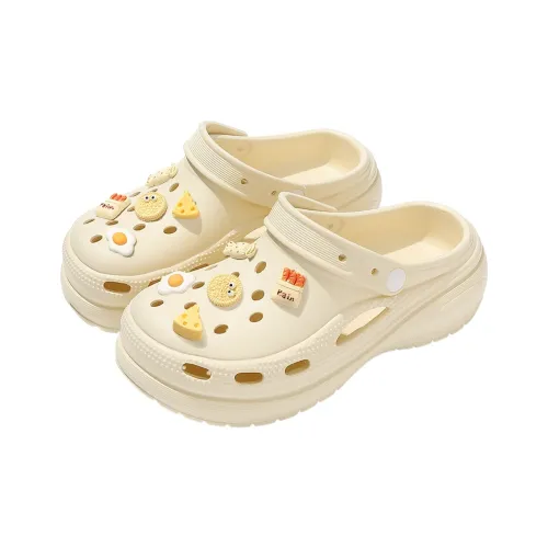 Red bean Slippers / Home Slippers