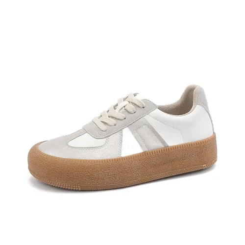 Varib Slip Resistant Lightweight Wear Resistant Low Top Skateboard Shoes Women's