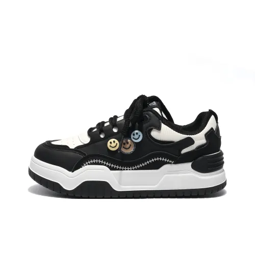 Dawei's House Slip Resistant Cushioning Low Top Skateboard Shoes Women's Black