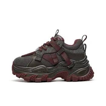 Bull Charm Abrasion Resistant Low Top Chunky Sneakers Women's