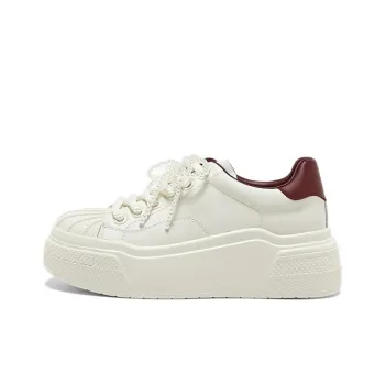 BATA Low Top Skateboard Shoes Women's White