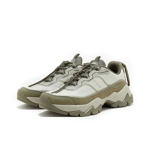 Saucony x Teenie Weenie Men CANYON WLK Anti Slip And Wear Resistant Water Resistant Low Top Outdoor Shoes Unisex