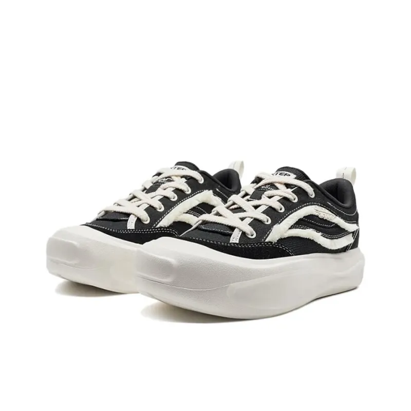 XTEP Boom Anti Slip Wear Resistant Low Top Skateboard Shoes Women's Black White-2