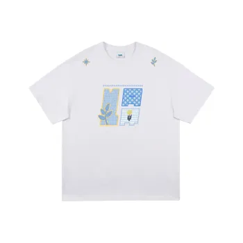 COMIC LARVA T Shirts Unisex