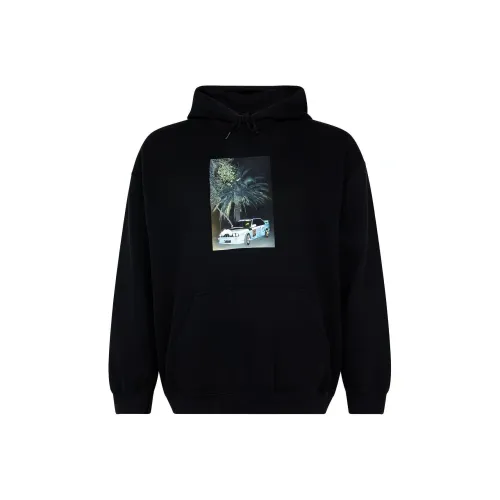 Hoodies & Sweatshirts