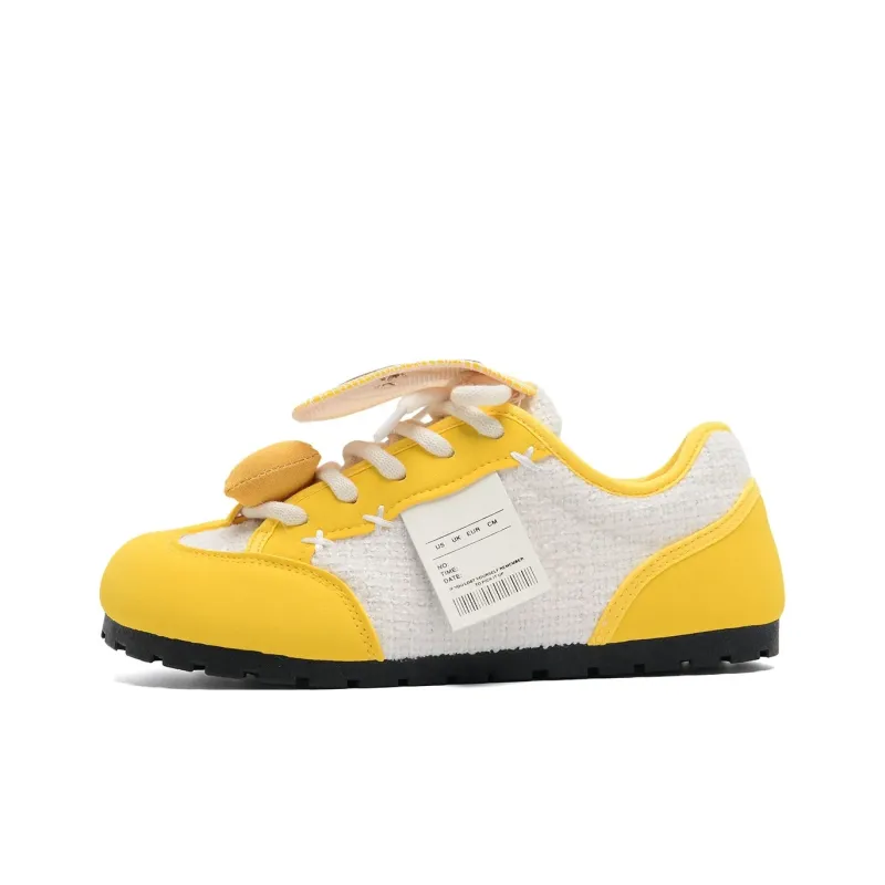 Anime Story Low Top Casual Shoes Women's Cream Yellow-1