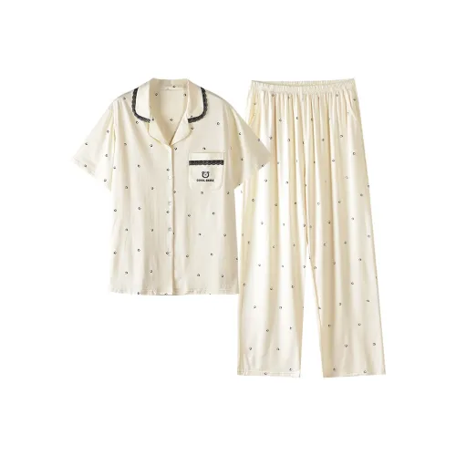 White Ran Pajama Set Women's Image Color