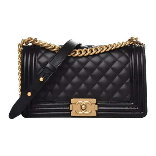 CHANEL Boy Handbag Calfskin & Ruthenium Finish Metal Black