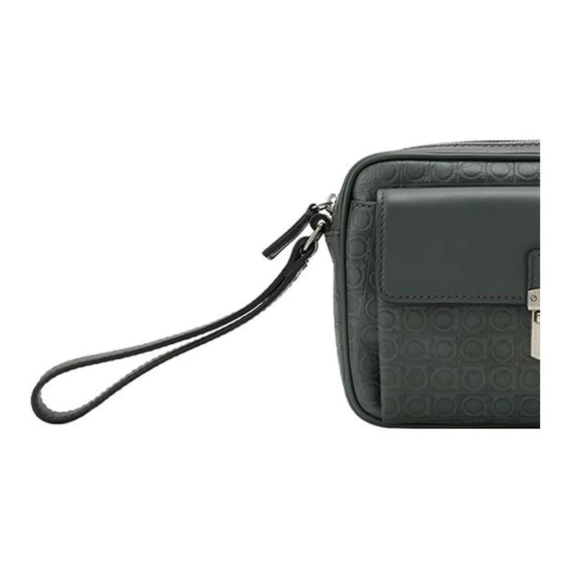 FERRAGAMO Leather Clutch Women's Green-4