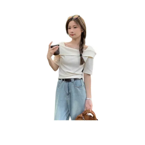 The Temptation Of The Muse Regular T Shirt Women's Apricot
