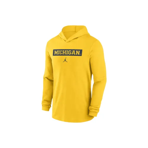 Nike Michigan Wolverines Sideline Men's Nike Dri FIT College Long Sleeve Hooded Top