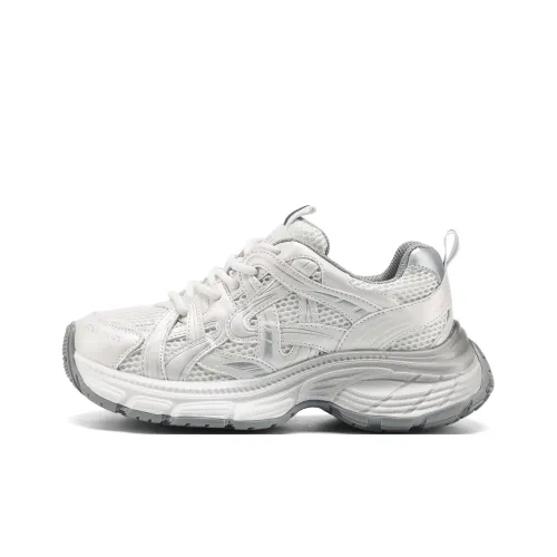 FIVE PLUS Abrasion Resistant Low Top Chunky Sneakers Women's Beige