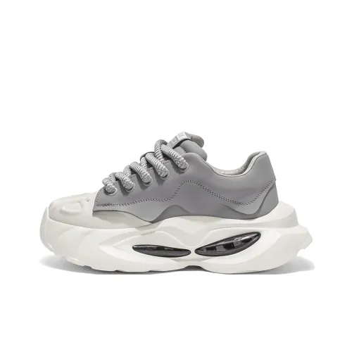 Bull Charm Slip Resistant Low Top Chunky Sneakers Men's