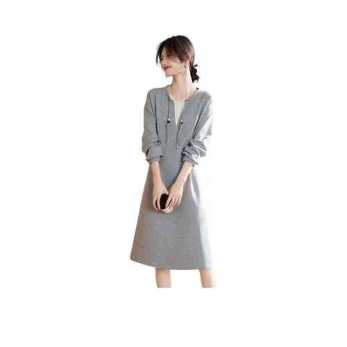 Still Quiet Long Sleeved Dresses Women's Gray