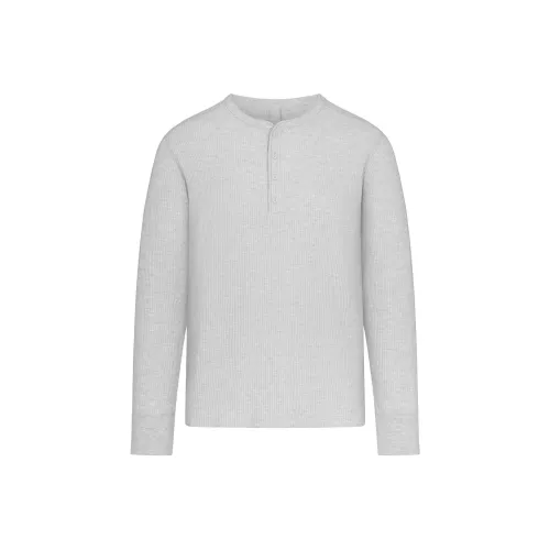 SKIMS MENS SLIM LONG SLEEVE HENLEY T Shirt Men's LIGHT HEATHER GREY/Light Gray