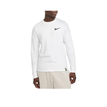 Nike Sportswear Club Long Sleeve T Shirt