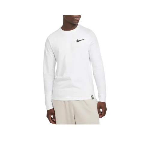 Nike Sportswear Club Long Sleeve T Shirt