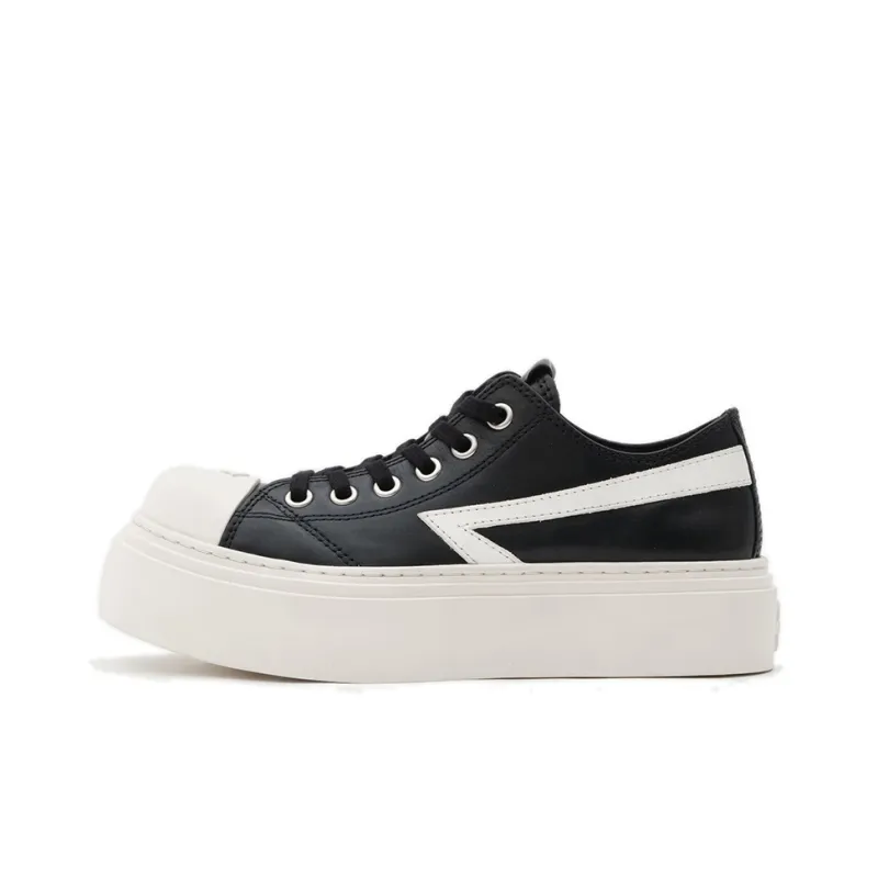 SMFK Low Top Skateboard Shoes Women's Black White-0