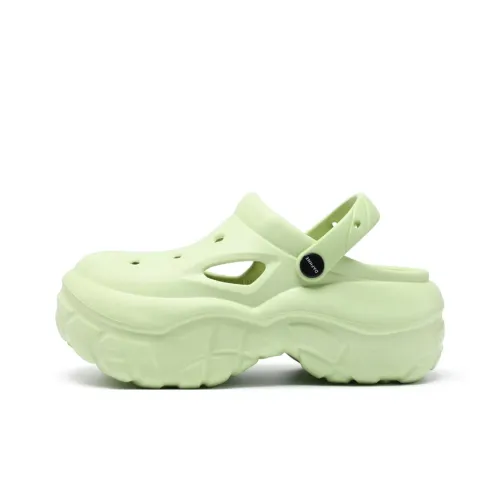 DAPHNE Clogs Women's Light Green