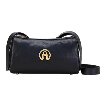 Hush Puppies Sheepskin Shoulder Bag Medium Size Women's Black