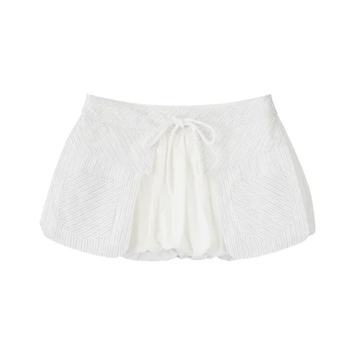 RUNTOTHEFUTURE Casual Shorts Women's Antique White