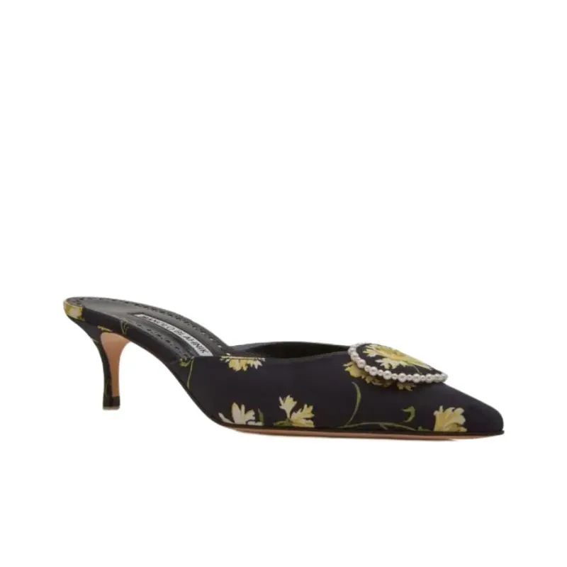 MANOLO BLAHNIK Slip Resistant Closed Toe Slippers Women's Black-2