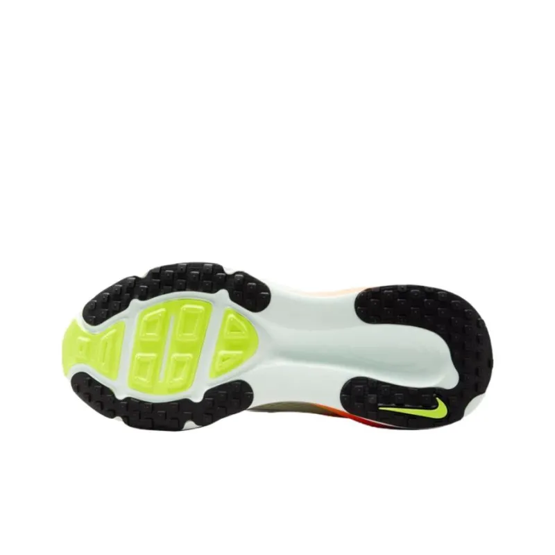 Nike Vomero 18 Barely Green Hyper Crimson-4