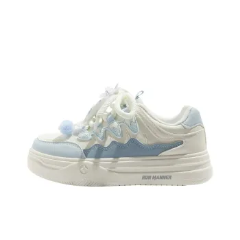 RUN MANNER Lightweight Height Increasing Abrasion Resistant Low Top Skateboard Shoes Women's