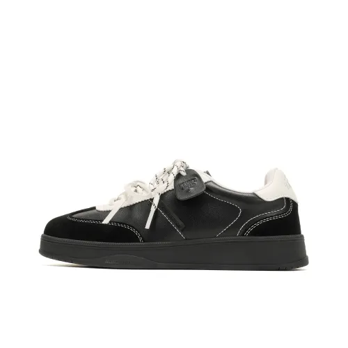 WANDER AROUND Slip Resistant, Abrasion Resistant, Breathable Low Top Skateboard Shoes Women's Black