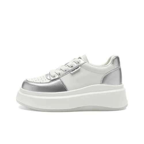 NINE WEST Low Top Skateboard Shoes Women's