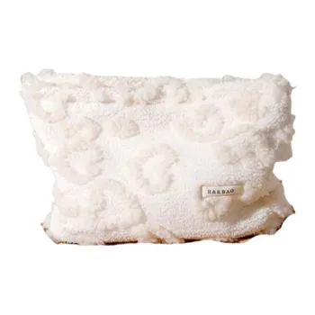 MITIANTU Cream Style Heart Plush Makeup Bag Portable Travel Skincare Storage Bag Clutch Small Coin Purse