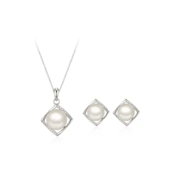 Encounter Gift Pearl Necklaces Women's