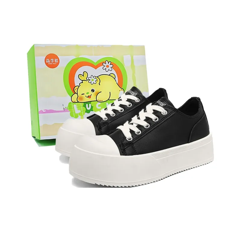 Budding Bear Low-Top Skateboard Shoes Unisex Black-0