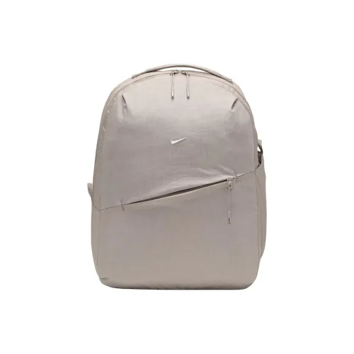 Nike Aura Backpack 24L