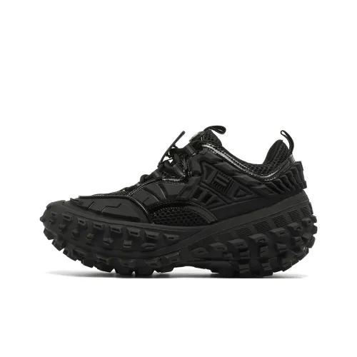 Hello Kitty Sanrio Series Cushioning, Abrasion Resistant, Breathable, Lightweight Low Top Chunky Sneakers Unisex Black