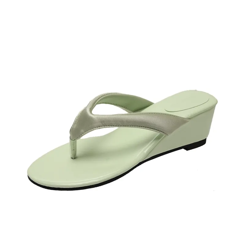 Puppytown Slip Resistant Flip Flops Women's-6
