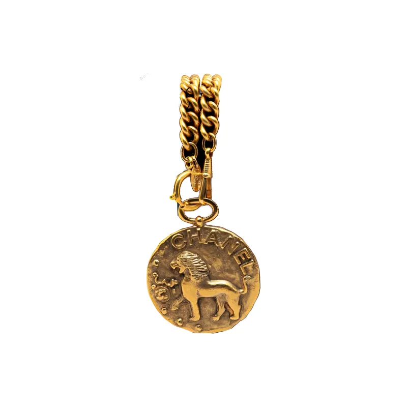 CHANEL 1980 1990 Plated Leo Lion Medallion Pendant Necklace Costume Necklace-2