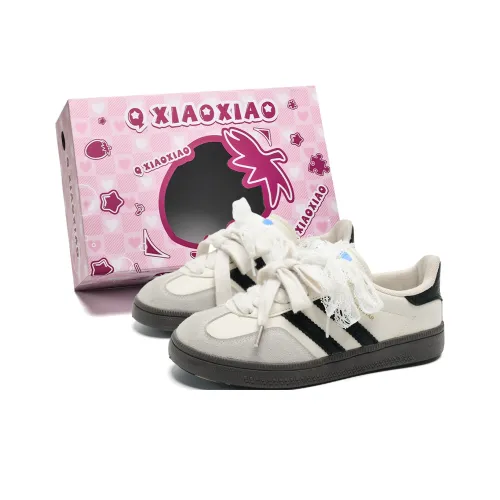 Circle Small Coverage Abrasion Resistant Lightweight Low Top Skateboard Shoes Women's