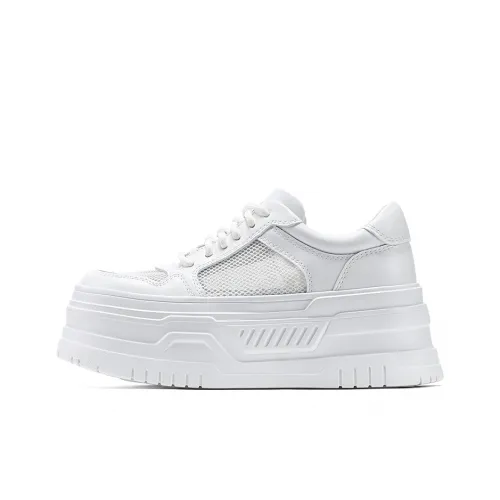 GG CC Low Top Skateboard Shoes Women's White