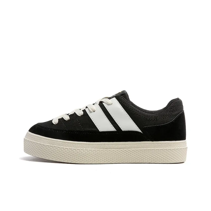 ΛOLUNKΛ Low Top Skateboard Shoes Unisex-0