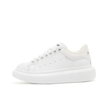 DAPHNE Low Top Skateboard Shoes Women's