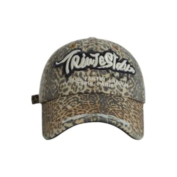 FREE RABBITⅡ Washable 3D Effect Letter Embroidery Ripped, Small Face Display Baseball Caps Unisex