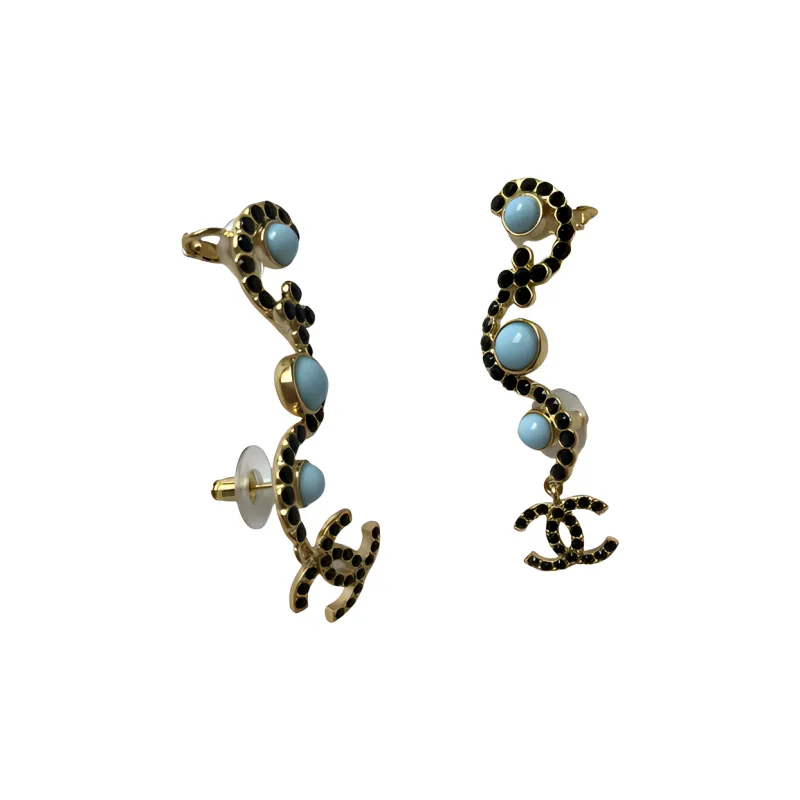 CHANEL Metyedal Earrings Unisex Black-1