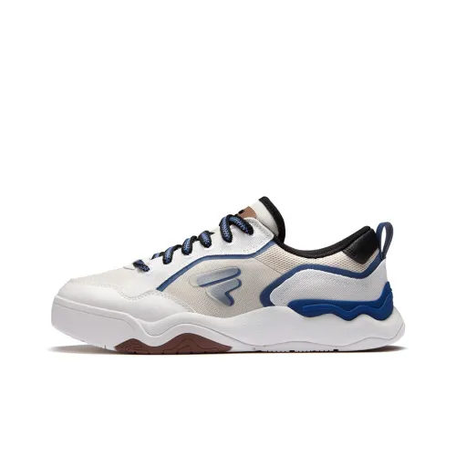 FILA FUSION Low Top Casual Shoes Men
s Foam White